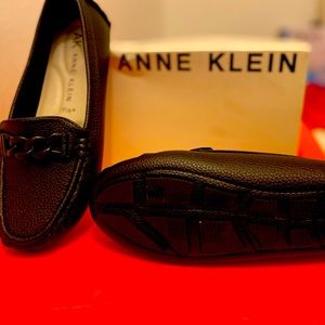 Brand new Anne Klein loafers Black/Navy